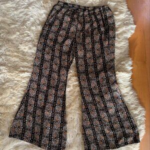 Vintage flared patterned wide leg pants - 90s does 70s :) boho bell bottom pants